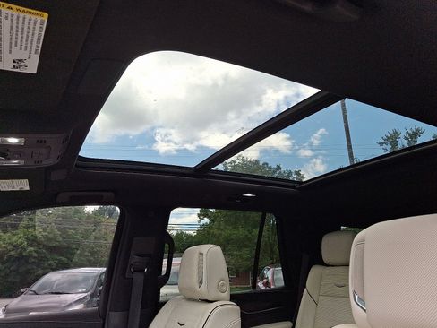 Used 2021 Cadillac Escalade Sport image 16