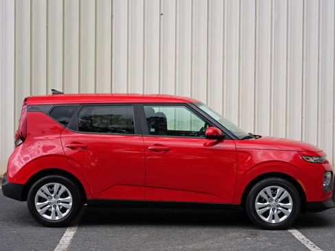 Used 2020 Kia Soul LX FWD image 43