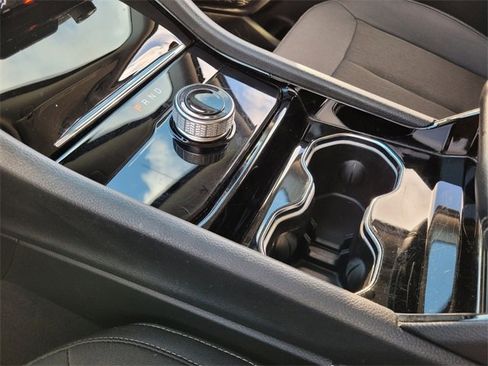 Used 2023 Jeep Grand Cherokee L Laredo image 27