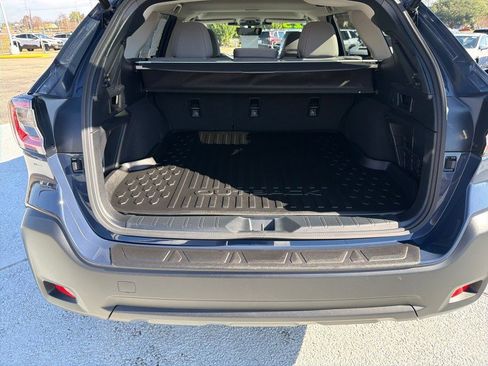 Certified 2025 Subaru Outback Premium w/ Popular Package #1A image 9