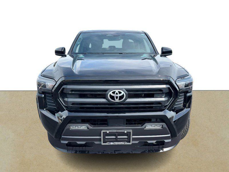 Certified 2024 Toyota Tacoma SR5 AWD/4WD image 9