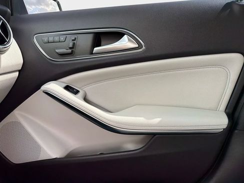 Used 2015 Mercedes-Benz GLA 250 image 20