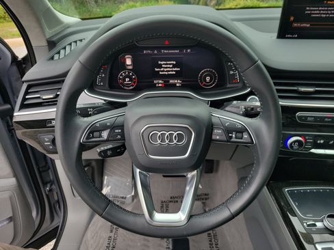 Used 2017 Audi Q7 3.0T Prestige AWD/4WD image 31