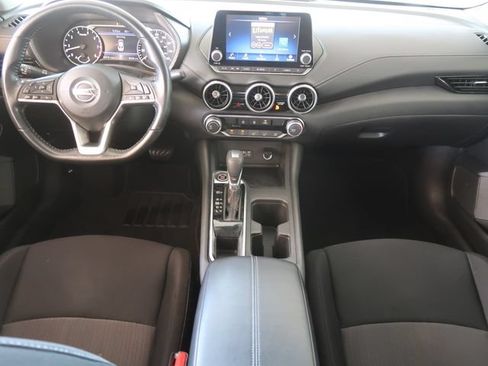 Used 2022 Nissan Sentra SV FWD image 11