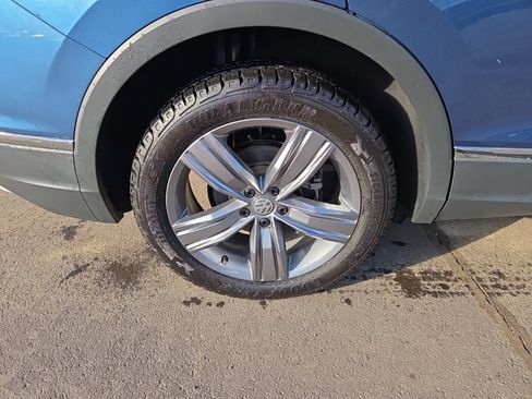 Used 2020 Volkswagen Tiguan SEL image 11