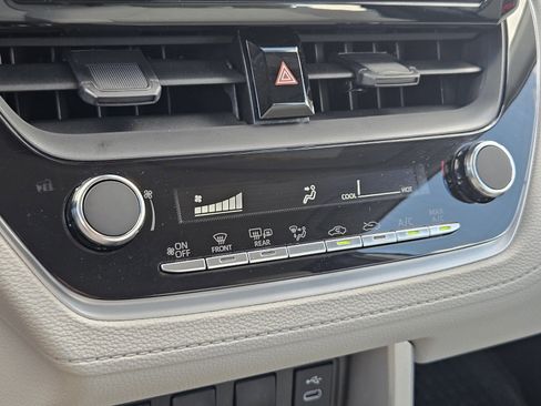 Certified 2025 Toyota Corolla Cross L image 14