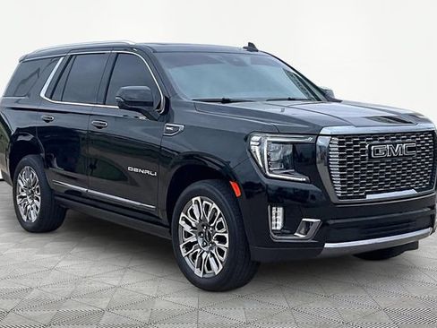 Used 2024 GMC Yukon Denali Ultimate AWD/4WD image 11