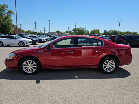 Used 2011 Buick Lucerne CXL FWD image 4