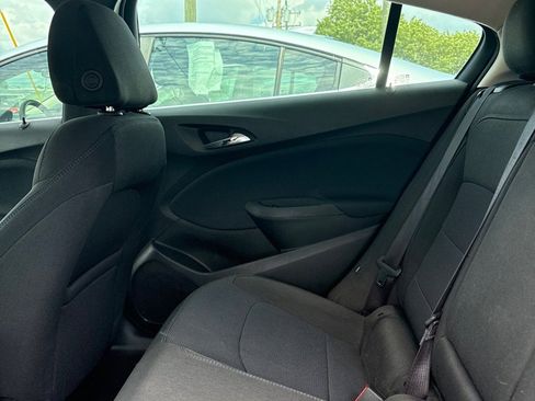 Used 2017 Chevrolet Cruze LT w/ Sun And Sound Package image 10