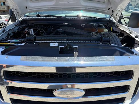 Used 2005 Ford F250 Lariat RWD image 29