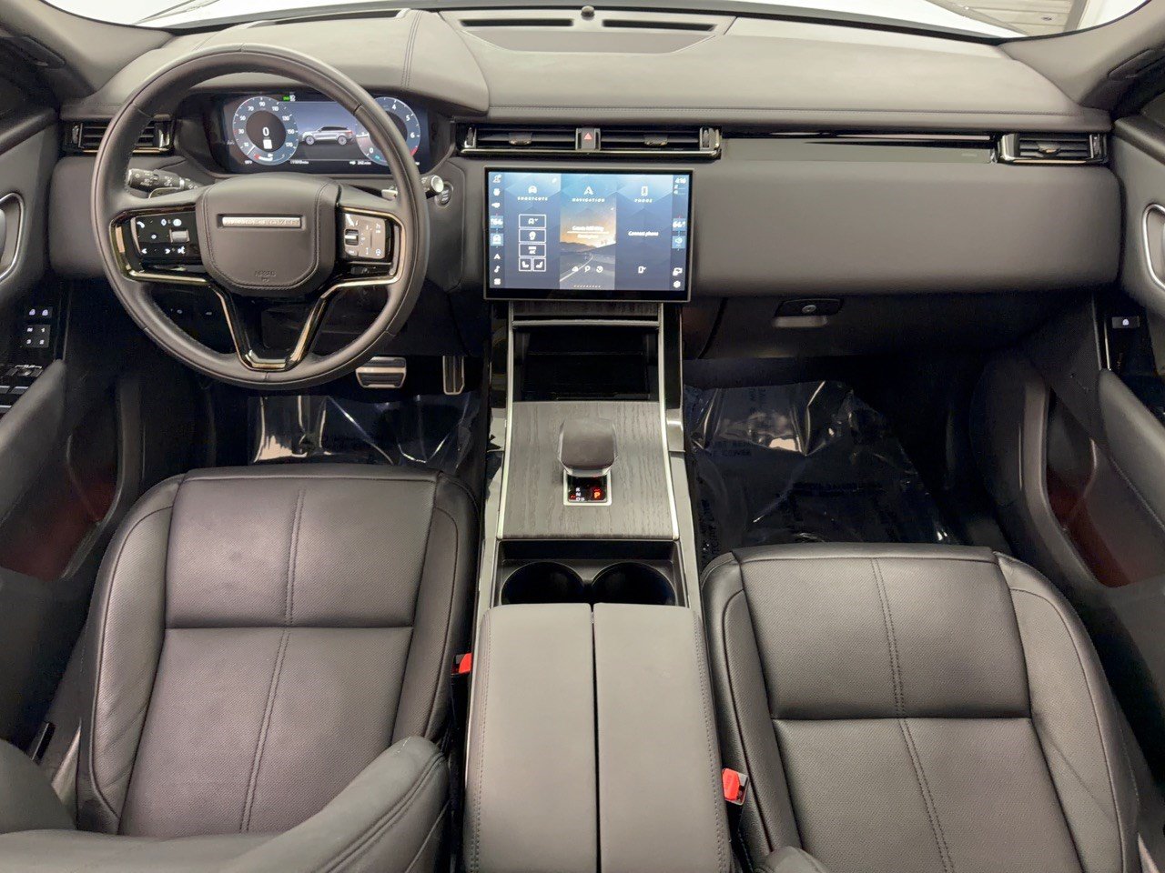 Certified 2026 Land Rover Range Rover Velar Dynamic SE AWD/4WD image 17