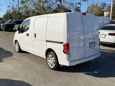 Used 2019 Nissan NV200 SV image 9