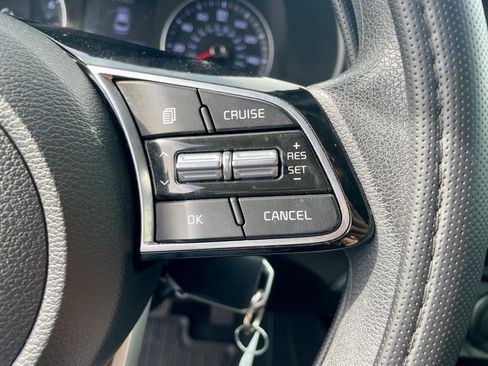 Used 2020 Kia Forte LXS image 15