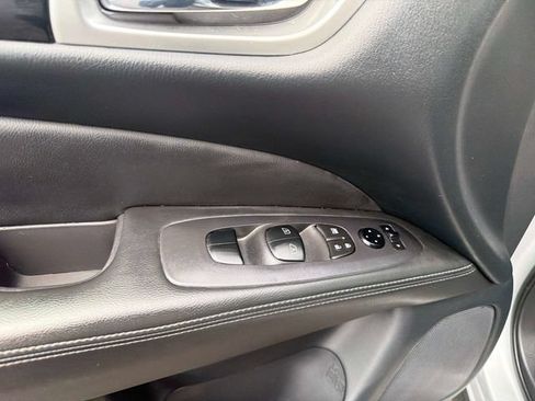 Used 2020 Nissan Pathfinder SV w/ Cargo Package FWD image 18