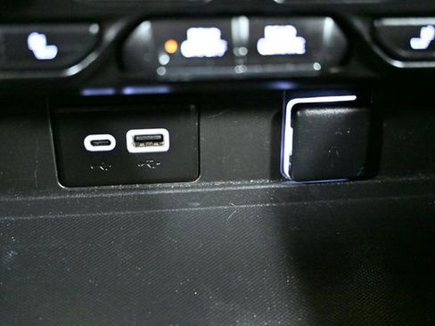 Used 2023 Chevrolet Tahoe LT image 24