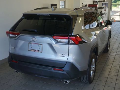 Certified 2025 Toyota RAV4 XLE AWD/4WD image 14