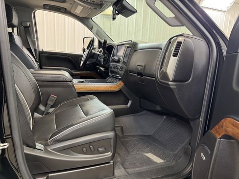 Used 2019 Chevrolet Silverado 2500 High Country w/ Duramax Plus Package image 26