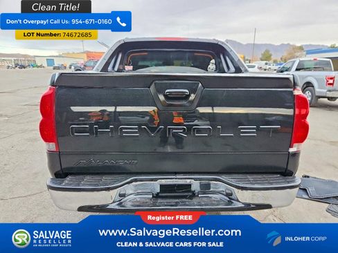 Used 2005 Chevrolet Avalanche LS w/ Sun And Sound Package image 8
