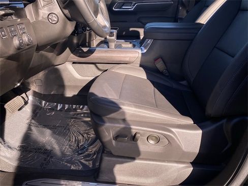 Used 2025 Chevrolet Silverado 1500 LTZ w/ LTZ Premium Package image 25