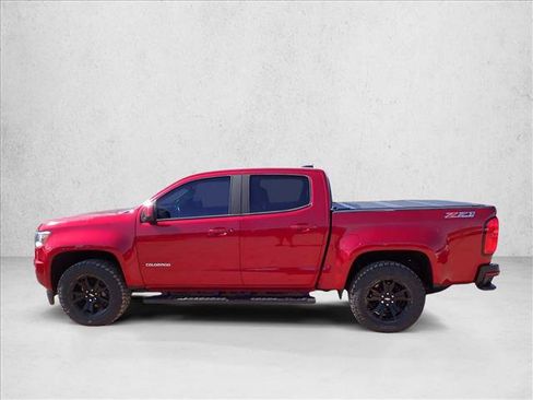 Used 2018 Chevrolet Colorado Z71 AWD/4WD image 2