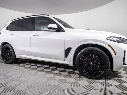 Used 2025 BMW X5 sDrive40i w/ M Sport Package RWD image 2