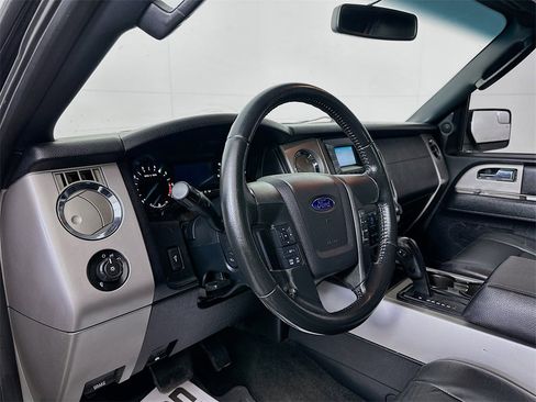 Used 2017 Ford Expedition EL XLT w/ Equipment Group 201A image 9