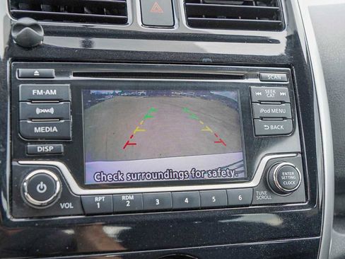 Used 2018 Nissan Versa Note SV image 16