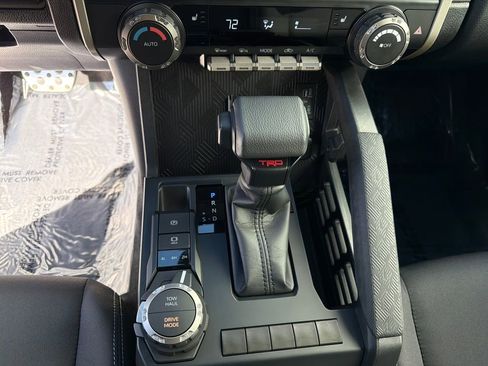 Used 2025 Toyota Tacoma TRD Sport image 24