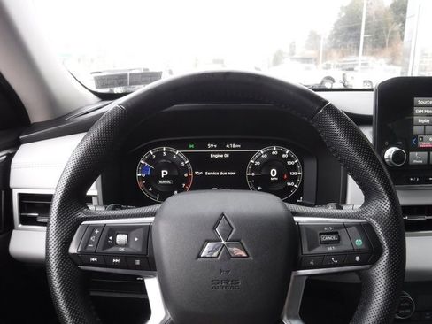 Used 2022 Mitsubishi Outlander SEL image 32