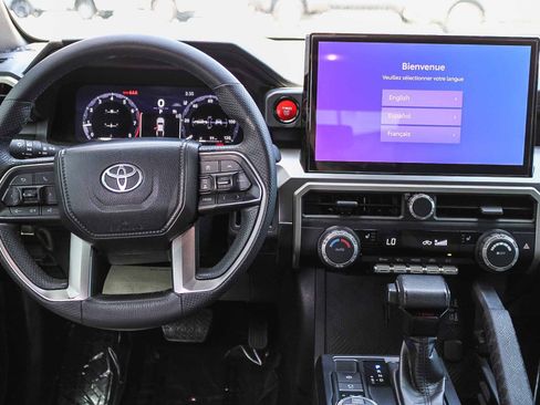 Certified 2024 Toyota Tacoma TRD Off-Road AWD/4WD image 15