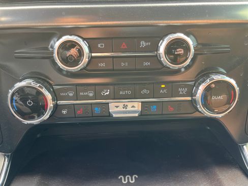 Used 2025 Ford F150 King Ranch w/ FX4 Off-Road Package image 13