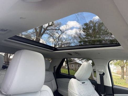 New 2026 Ford Explorer Platinum w/ LUX Leather Package AWD/4WD image 20