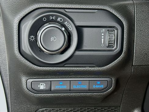 Used 2023 Jeep Wrangler Unlimited Rubicon 4xe w/ Dual Top Group AWD/4WD image 17