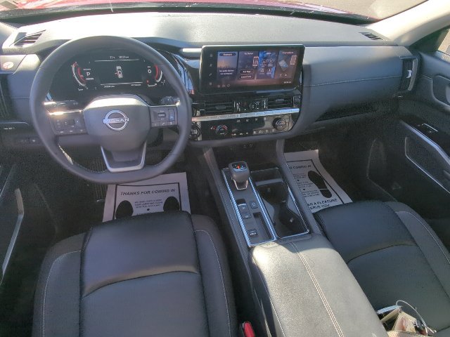 Used 2026 Nissan Pathfinder SL FWD image 15