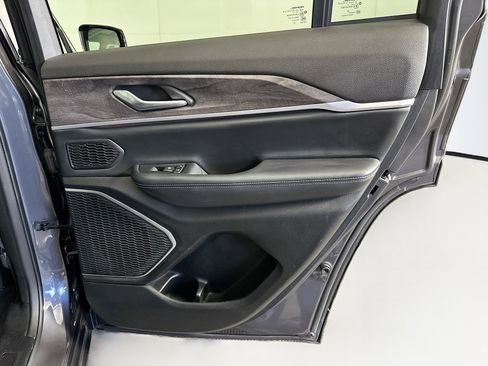 Used 2022 Jeep Grand Cherokee Limited 4xe image 30