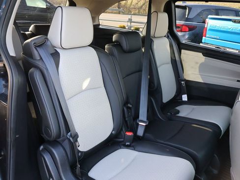 New 2026 Honda Odyssey Elite image 8