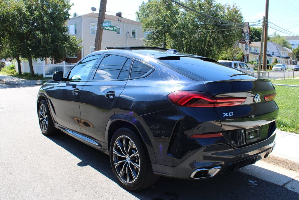 Used 2025 BMW X6 xDrive40i AWD/4WD image 7