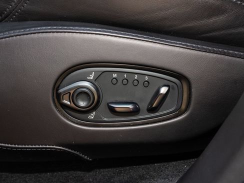 Used 2022 Aston Martin DBX AWD/4WD image 25