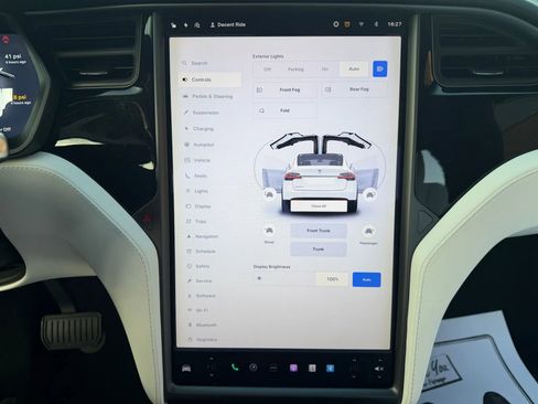 Used 2018 Tesla Model X 100D image 19