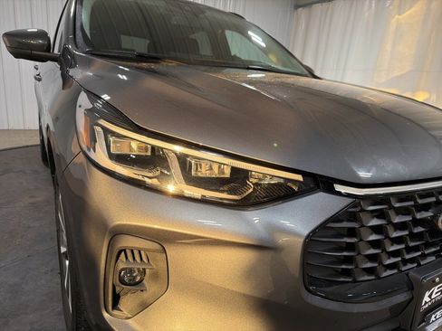 Used 2025 Ford Escape Platinum w/ Premium Technology Package image 13