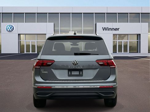 Used 2023 Volkswagen Tiguan SE image 5