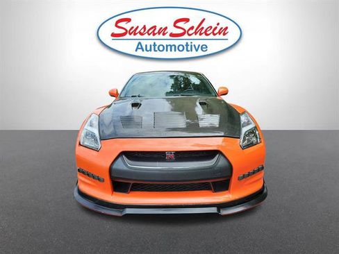 Used 2009 Nissan GT-R Premium image 25
