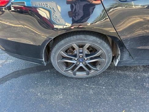 Used 2018 Ford Fusion SE w/ Equipment Group 201A FWD image 19