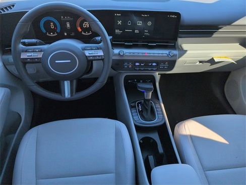 Used 2024 Hyundai Kona SEL image 28