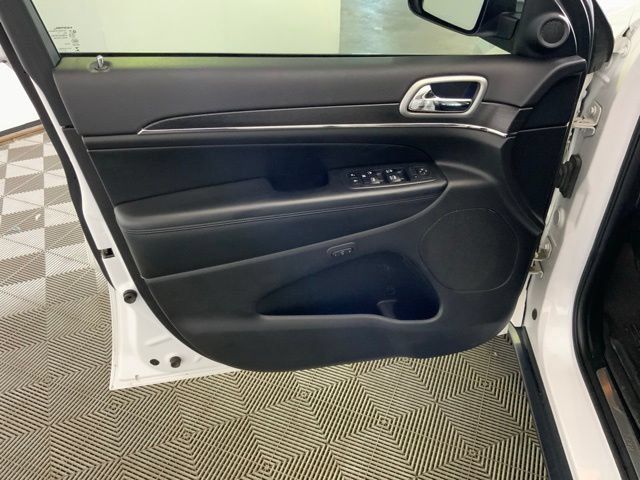 Used 2018 Jeep Grand Cherokee Limited w/ Luxury Group II AWD/4WD image 24