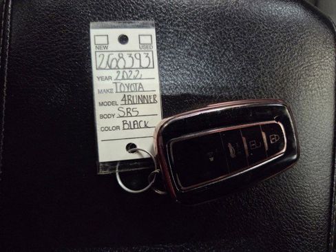 Used 2022 Toyota 4Runner SR5 Premium image 42