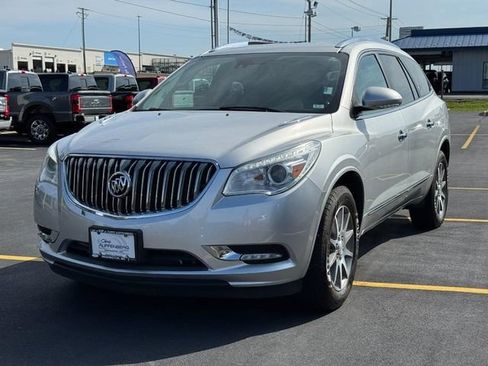 Used 2017 Buick Enclave Leather AWD/4WD image 8