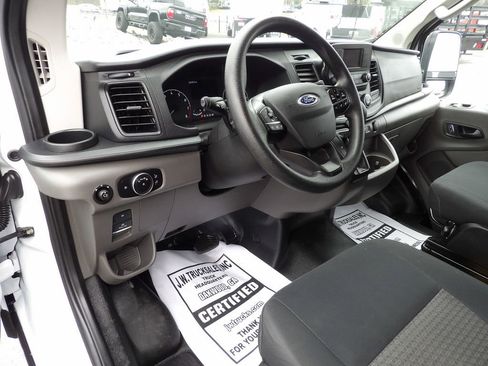 Used 2024 Ford Transit 250 w/ Exterior Upgrade Package image 16