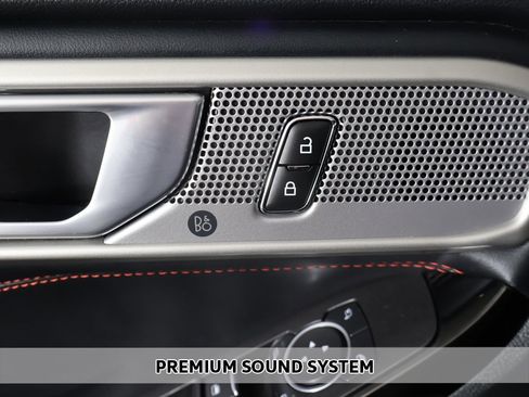 Used 2023 Ford Explorer ST-Line w/ Class IV Trailer Tow Package image 5