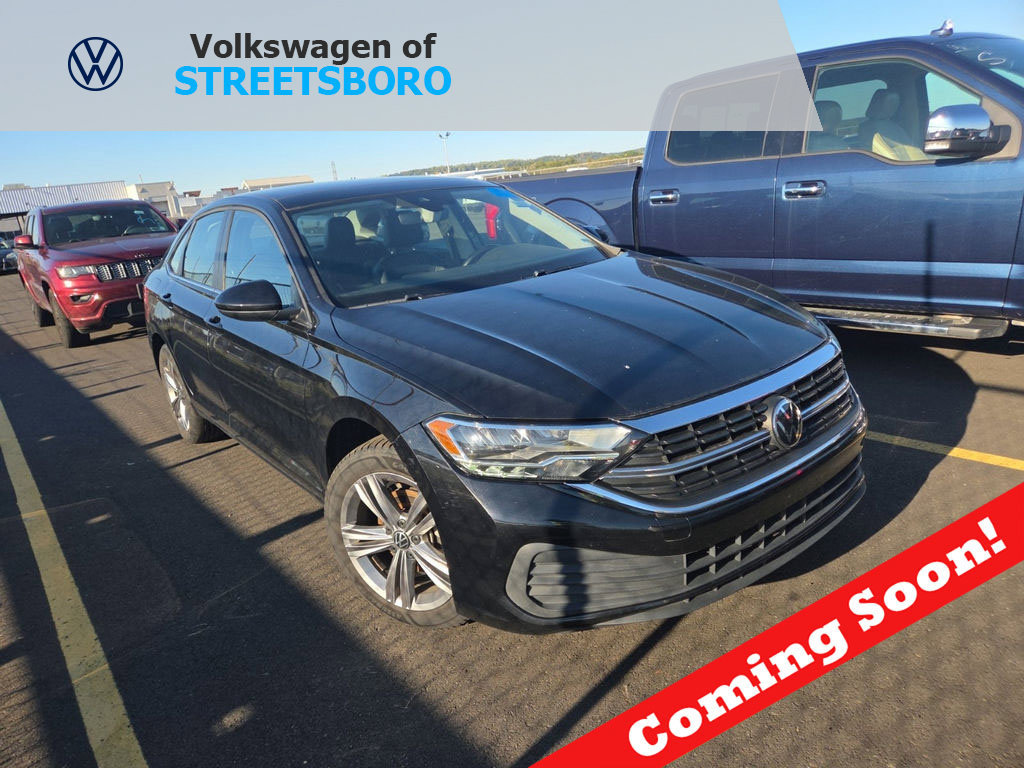 Used 2024 Volkswagen Jetta SE FWD image 1